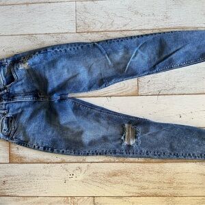 American Eagle High Rise Mom jeans